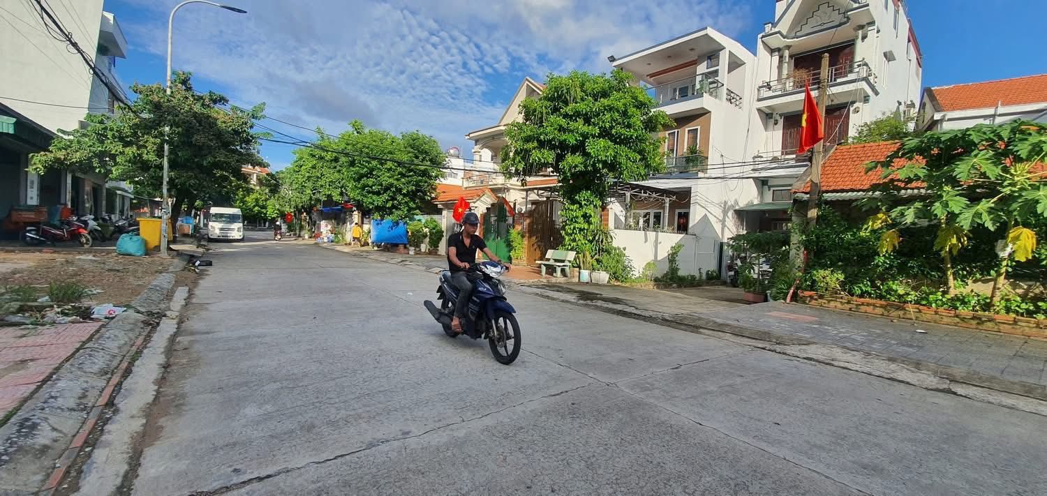 BÁN ĐẤT KHU XEN KẸP BÃI CHÁY - QUẢNG NINH