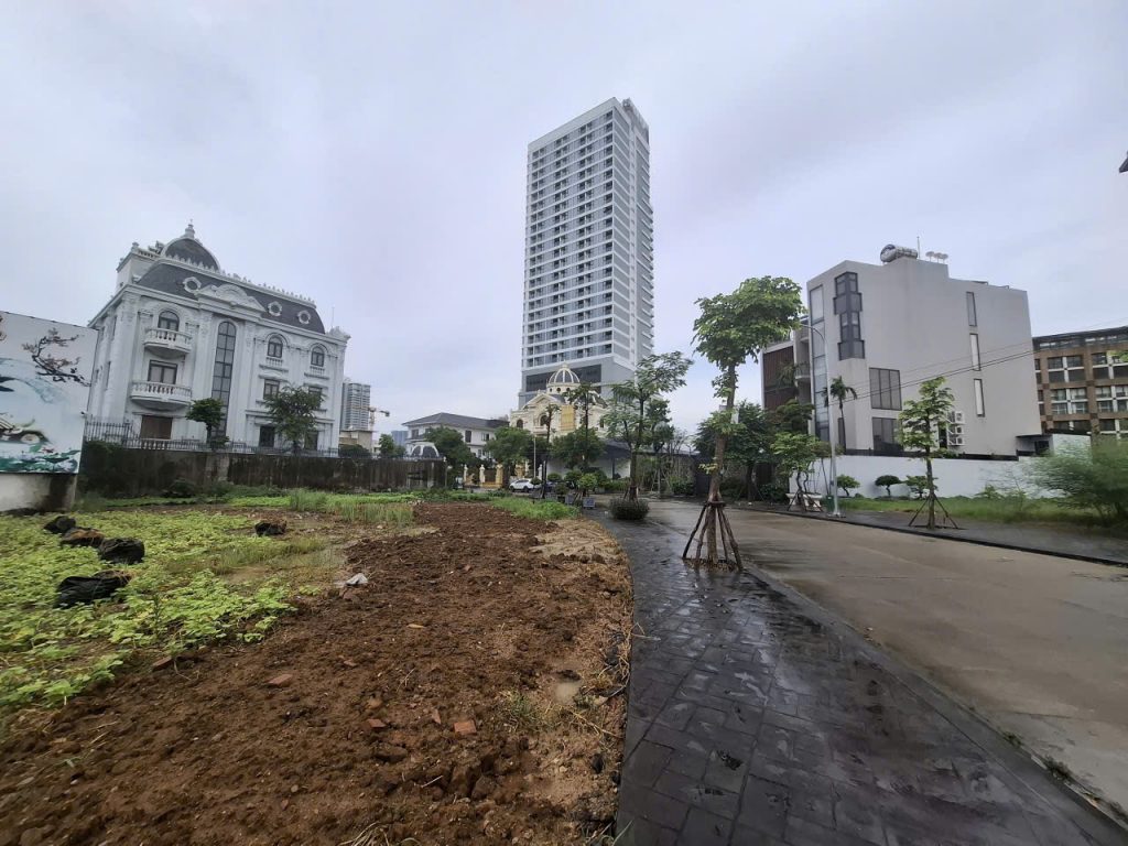 Bán 713m2 đất ô gốc trung tâm Bãi Cháy Đông Hùng Thắng